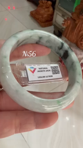 Vòng Tay Đá Ngọc Cẩm Thạch Tự Nhiên Type A Kiểm Định Liulab 227838 Vòng Bản Hẹ Ni 56mm Cao 15mm Dầy 8mm Màu Trắng Đậu Bông Xanh Lá Điểm Xanh Sơn Thuỷ Đậm Nữ 53kg - 59kg đeo đẹp sang có 4980k ạ