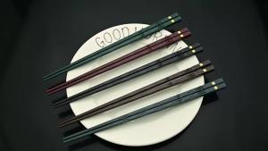 2Pcs/Set Portable Japanese Chinese Chopsticks Sushi Non-slip Sticks Reusable Korean Chopsticks Set Healthy Alloy Tableware Set