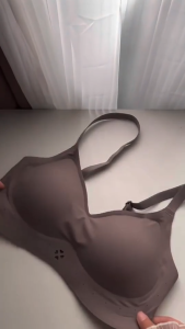 KOBENI Jelly Bra wire-free bra with breathable hole design soft and smooth 3D inner wear skin-friendly with high elasticity