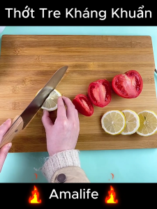 Combo 2 Chiếc Thớt Tre Tự Nhiên Thái Đồ Sống Và Đồ Chín Thớt Gỗ Tre Kháng Khuẩn Chống Mốc Không Mùn Có Tay Cầm Khuy Cài