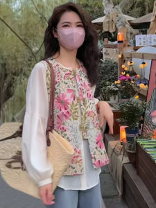 New Chinese Style Retro Embroidered Womens Vest Sleeveless Floral Print Top Fashionable Spring Season Boning Free Jacket