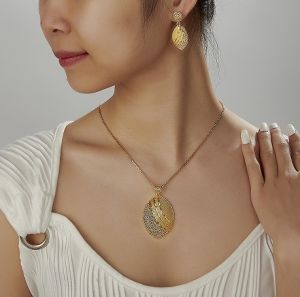 SEQUITO Vintage Ladies Jewelry Accessories Gold Color Big Leaf Long Pendant Necklace Dangle Earrings Evening Party Set SJ428