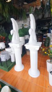 หงส์พลาสติก สีขาว  หงส์คู่ ขายเป็นคู่ ใช้จัดงานได้ทุกงาน มีทั้งเล็กและใหญ่