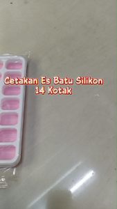 Cetakan Es Batu Silikon 14 Kotak Food Grade / Ice Cube Tray Jeli Coklat Yogurt Es Anti Pecah