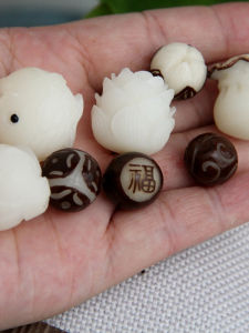 Handmade Carved Lotus Woodland Money Bag Beads Bracelet Pendant Buddhism Seed Loose Beads Fashion Jewelry Accessories