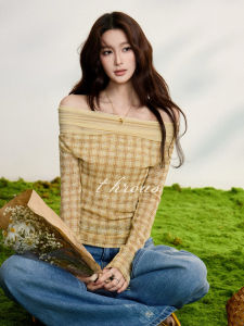 THROUS | Áo Thun Vàng Carô Ô Vuông Dập Liệt Off Shoulder