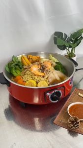 【จัดส่งฟรี】หม้อไฟฟ้า กระทะไฟฟ้า กระทะไฟฟ้าเคลือบสารกันติดอเนกประสงค์ 32CM หม้อหุงต้มไฟฟ้า