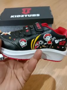KIDSTUBS 1544101324: Sepatu Anak Desain Nyaman