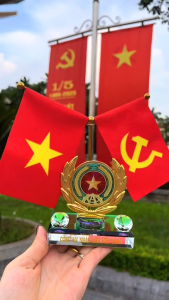 Cờ để taplo xe ô tô cờ Việt Nam trang trí bàn làm việc mẫu Công An Nhân Dân