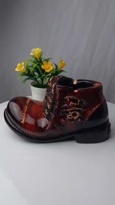 Asbak roko unik keren bentuk sepatu hiasan ruang tamu