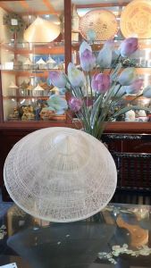 Nón khung lá thưa khung lưới nan tre VIỀN CHỈ TRẮNG NÓN NGỰA PHÚ GIA BÌNH ĐỊNH nón chụp ảnh - Tặng: Quai đeo túi đựng