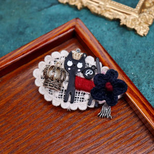 Retro British Style Fabric Badge Brooch Baroque Royal Court Tassel Corsage Classic Style Elegant Coat Accessories Female