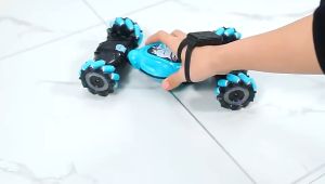 RC car 4-drive off-road remote control toy car gesture induction stunt drift car toys with lights RC childrens gift