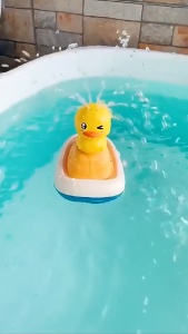 Cute Yellow Duck Electric Rotating Water Spray Sprinkler Toys Baby Faucet Bathing Water Spray Mainan Mandi Budak 小鸭子花洒