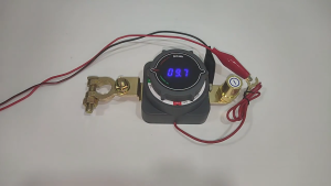 300A DC 5-80V Car Top Post Battery Disconnect Switch High-Definition LED Voltmeter on/Off Cut Shut Off Battery Power Isolator for Truck RV and Boat