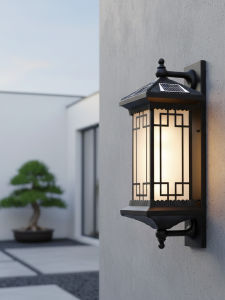 MARTINI | Outdoor Solar Wall Light