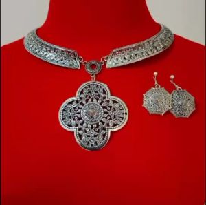 สร้อยคอโชกเกอร์ สร้อยคอเจ้าสาว สร้อยคอเจ้านาง สร้อยคอล้างนา สร้อยคอลาย ตกแต่งชุด ออกงานต่าง ๆ