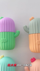 Cute Cactus shape Reusable Silicone Beauty Ice Face Roller Ice Mold Holder for Soothing