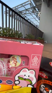 HOYEE Rasa Strawberry Permen Keras Hard Candy Box isi 20 Sachet