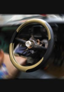 Lapis stir mobil Truck / Sarung stir mobil Truck / Cover stir mobil Truck / Cover Stir Mobil Truk / Pelindung Stir Mobil DumpTruk / Variasi Stir Truk dan engkel / Akseosries stir mobil truk / Sarung stir terlaris / Stir terbaru 2023