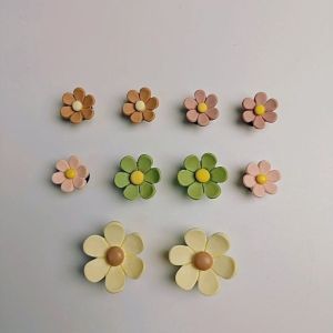 Bộ Trang Trí Giày DIY Hình Hoa Cúc Trắng Hoa Hướng Dương Phong Cách Vườn Hoa Chất Liệu ABS Cao Cấp Kiểu Dáng Thiết Kế Quà Tặng Cho Bé Gái