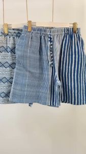 กางเกงสาลู กางเกงขาสั้น กางเกงผ้าฝ้าย กางเกงลำลองขาสั้น ผ้าฝ้ายสาลูทอ 2 ชั้น มีกระเป๋า 2ข้าง  ไม่สั้นมาก เนื้อผ้านุ่ม ใส่สบาย ไม่ร้อน