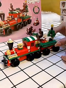 Đồ chơi Xếp Hình - Lắp ráp Bộ Sưu tập Ngày Giáng Sinh - Mô hình Tuần lộc Ông giá Noel Bánh Giáng Sinh 6 trong 1 gồm 300 chi tiết