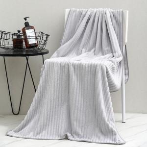 MOMIAN | Super Absorbent Quick Drying No Fluff Bath Towel