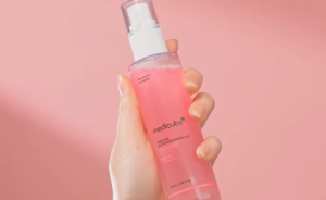Medicube PDRN Pink Glutathione Serum Mist 100ml | Brightening Hydrating Glow Spray for Sensitive Skin Brightens dull skin tone