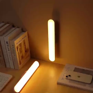 โคมไฟตั้งโต๊ะ เปิดได้ 3 แสง 28cm Table lamp ไฟแม่เหล็ก ไฟอ่านหนังสือ ไฟ LED USB ไฟแต่งห้อง ไฟled ไฟ5v ไฟติดห้อง โคมไฟตั้งโต๊ะชาร์จไฟได้