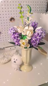 Creative 739PCS White Tulip Bouquet Building Blocks Violet Immortal Flower Home Desk Plant Decoration Assemble Bricks Toys Gifts