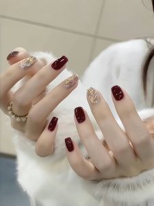 Handmade Wedding Nails: Tips & Techniques for Short & Medium Length Wearable Nails