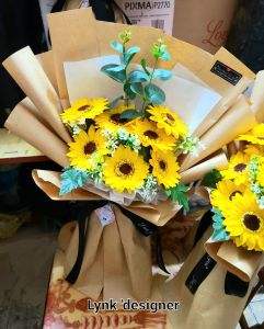 Bó hoa hướng dương sáp thơm phom to dáng dài trang trọng