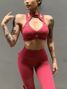 เสื้อชั้นในกีฬาแบบสวมคอแห้งเร็ว เสื้อชั้นในโยคะ กระโปรงสั้น ชุดออกกำลังกาย เสื้อชั้นในเสริมหน้าอก กระโปรงสั้น เอวสูง เซ็กซี่