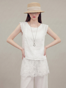 GULILI | White Sleeveless Lace and Linen Suit