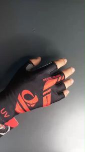 ถุงมือจักรยานครึ่งนิ้วเจลหนากันแสง UV Izumi UV นิ้ว
