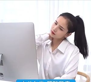 máy massage cầm tay kèm 4 đầu Máy massage thư giãn tiện ích Xóa tan mói stresss và đau nhức trong cuộc sống