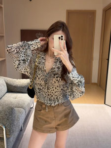 ZHILU | Áo Blouse V-Neck Họa Tiết Báo Viền Xếp Ly Nhẹ Thoáng Khí Chống Tia UV