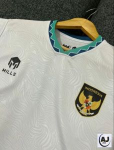 jersey MILLS timnas indonesia // jersey timnas indonesia MILLS warna putih logo timbul kualitas GO // jersey timnas indonesia MILLS warna putih // jersey MILLS timnas indonesia warna putih // jersey sepakbola // jersey futsal // jersey olahraga