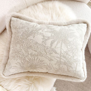 Ghế Sofa Đệm Lưng Hình Vượn Hoa Văn Kiểu Pháp Sang Trọng Đệm Vuông Hình Động Vật Cho Phòng Khách Villa Mẫu Nhà Trệt