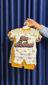 MAYNIESBABY: 3 Setelan Lengan Pendek Bayi 0-12 Bulan