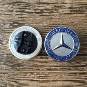Logo Mercedes Gắn Trang Trí Đầu Xe Mercedes Benz Đường Kính 57mm