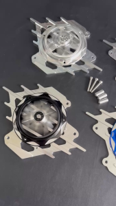 Che két nước nhôm CNC + Quạt tản nhiệt mẫu mới 3D lắp Ab/Vairo/Click 125/150 ( 2 val )