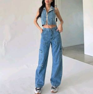 กางเกงยีนส์ ขางกระบอก แต่งกระเป๋าคู่คาร์โก้ งานนำเข้า นางแบบถ่ายจากงานจริง งานป้ายChuu 5kg jeans🇰🇷