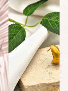 YooHaeng - NAOMI Anting Tusuk Korea Titanium Vintage Korea Snail Glossy A0187