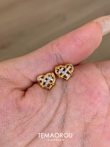 2025 Mini Sparkling Heart Shaped Titanium Steel Ear Studs Unique Design Ear Caring Hole Fashionable Jewelry Ear Jewelry