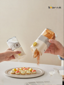 Bear | Salt Control & Moisture-Proof Salt Shaker