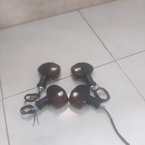 Lampu Sein Standar Ninja 150 RR Vixion RX King Thunder Mega Pro Nyala Kuning