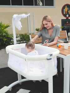 Cũi ngủ kề giường đa năng kèm mùng treo One Star gấp gọn thông minh có bánh xe di chuyển với nệm bông siêu êm ái (nhiều màu)