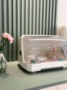 Hisoa Baby Feeding Bottle Storage Box: A Portable Draining Container